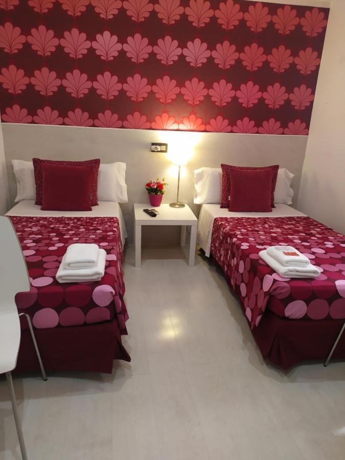Hostal Inn Madrid Ngoại thất bức ảnh
