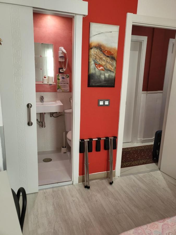 Hostal Inn Madrid Ngoại thất bức ảnh