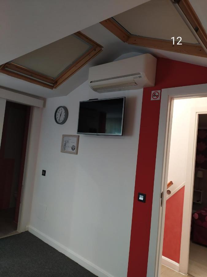 Hostal Inn Madrid Ngoại thất bức ảnh
