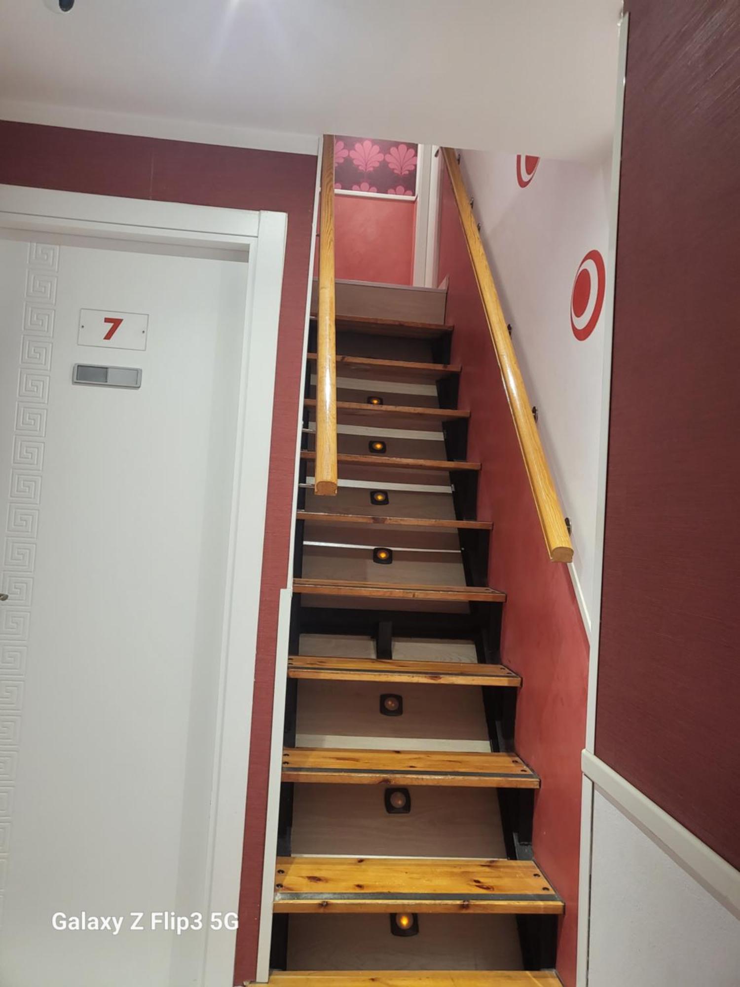 Hostal Inn Madrid Ngoại thất bức ảnh