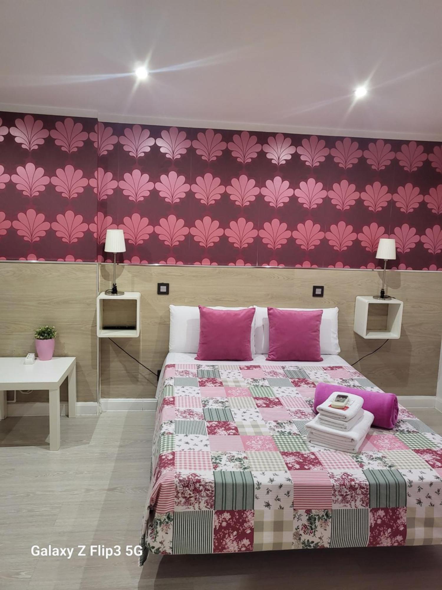 Hostal Inn Madrid Ngoại thất bức ảnh