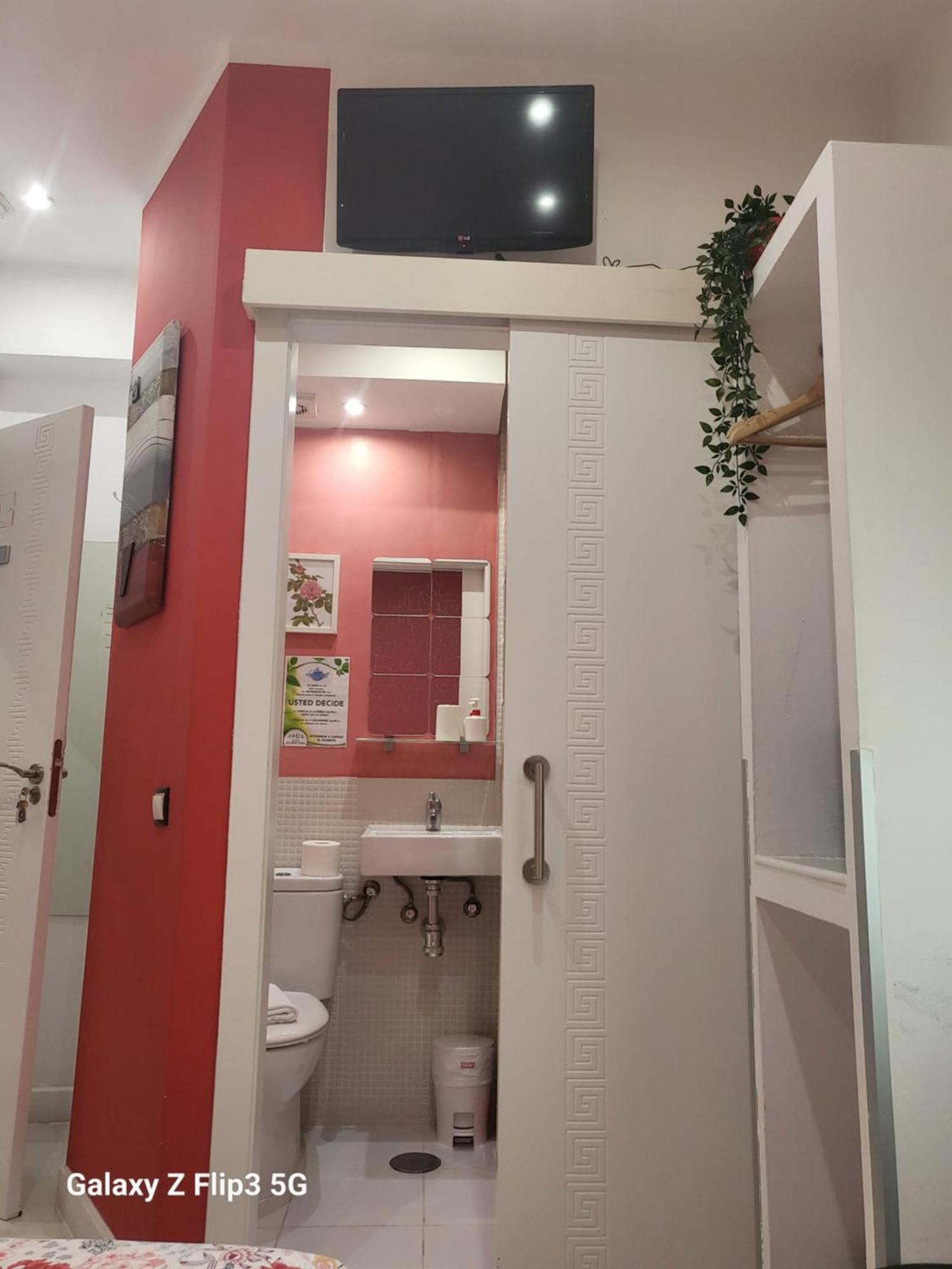 Hostal Inn Madrid Ngoại thất bức ảnh