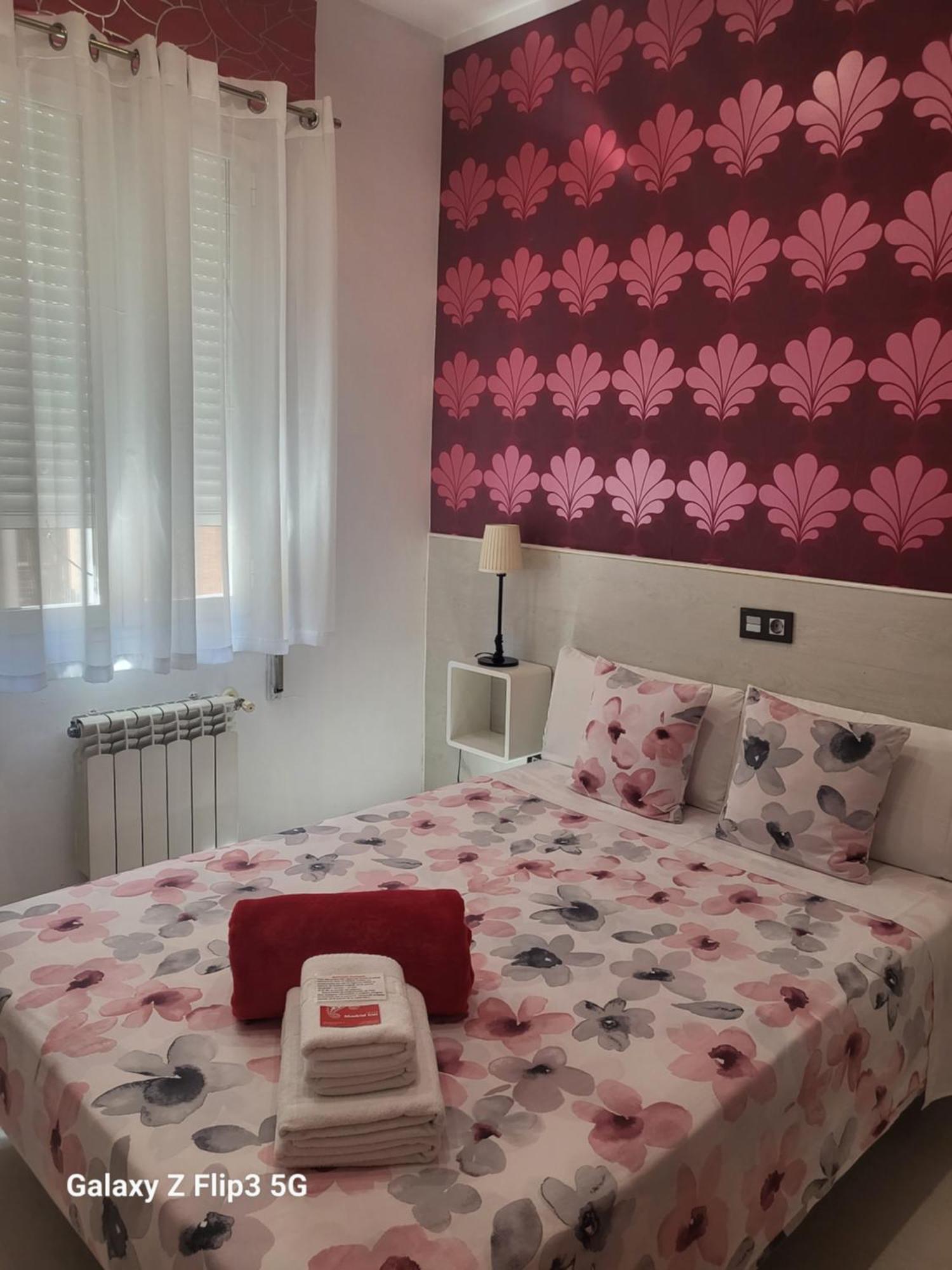 Hostal Inn Madrid Ngoại thất bức ảnh