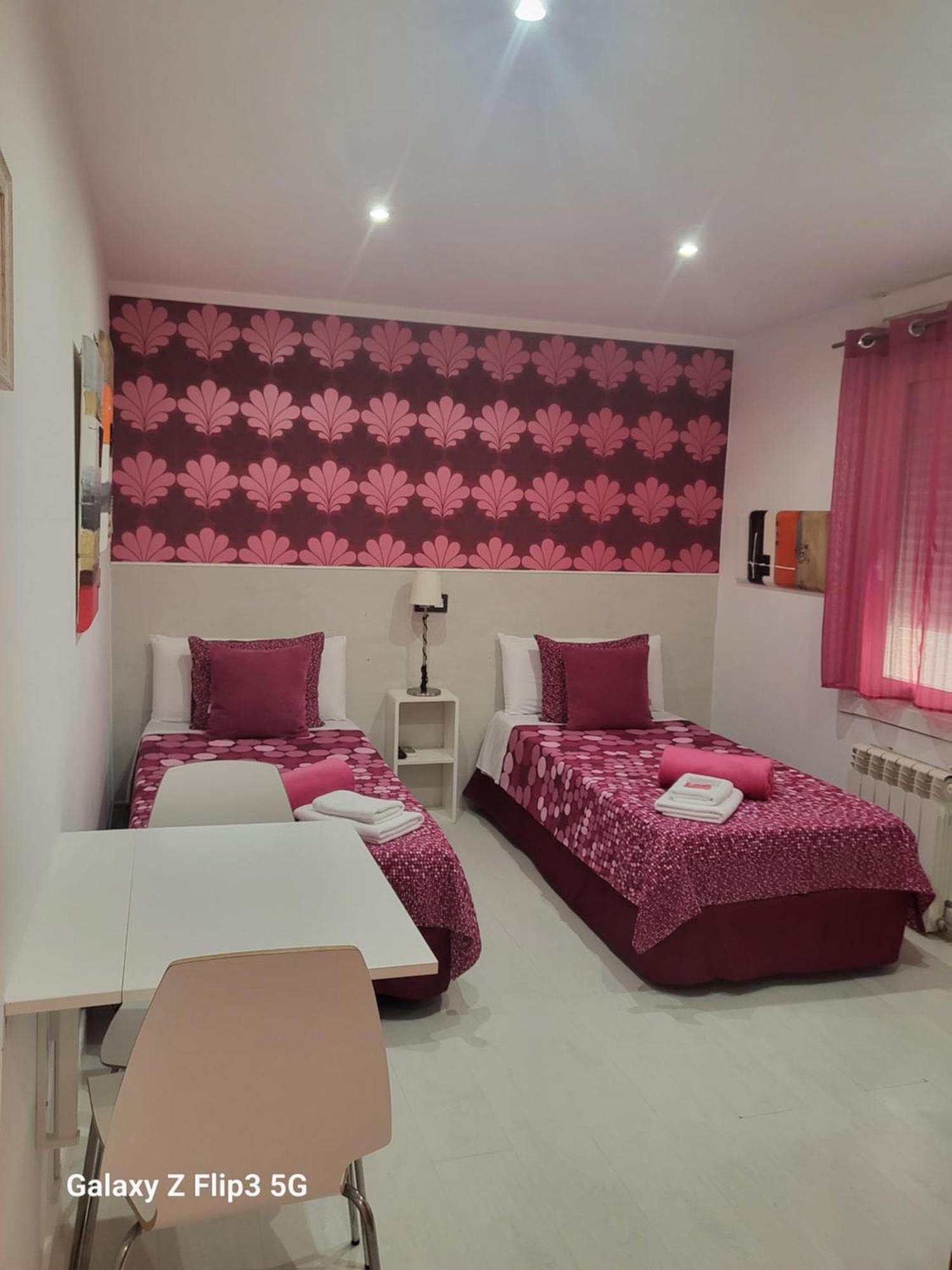 Hostal Inn Madrid Ngoại thất bức ảnh